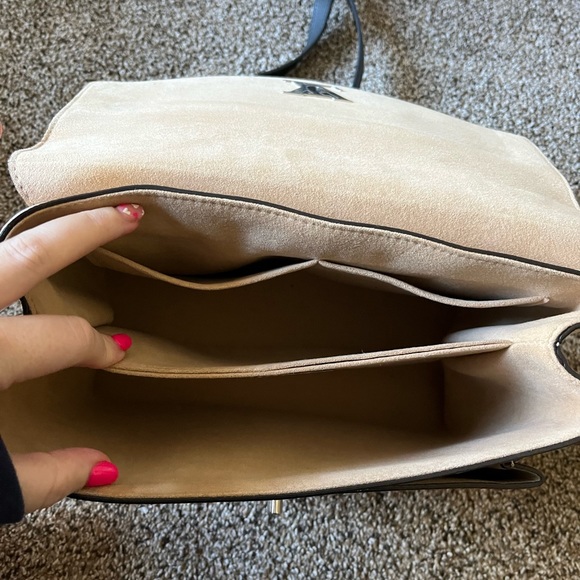 LV Lock Me - Picture 3 of 6